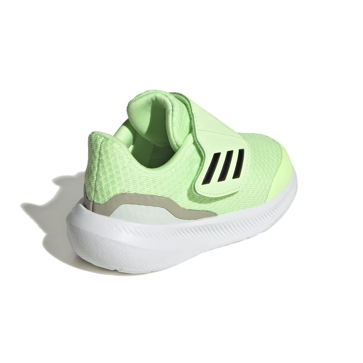 product/2/0/2025_08_adidas_ie5903_7_footwear_photography_back_lateral_top_view_white.jpg