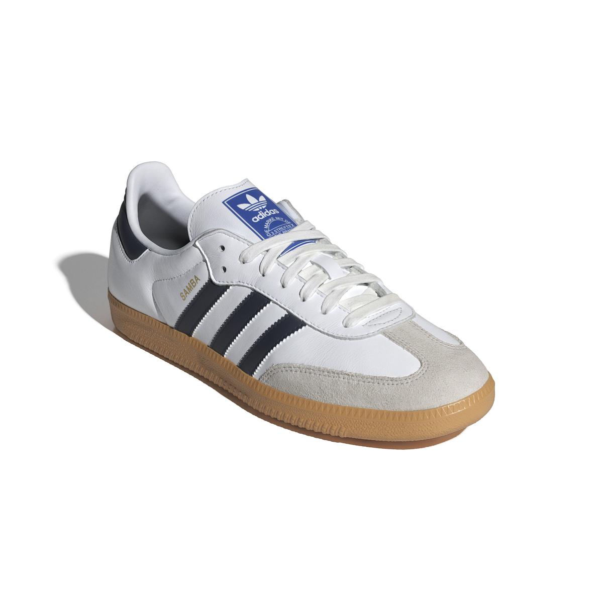 product/2/0/2025_08_adidas_if3814_6_footwear_photography_front_lateral_top_view_white.jpg