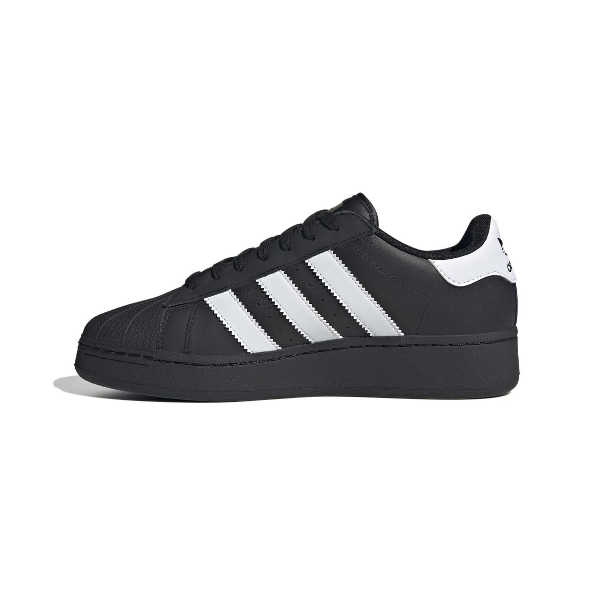 product/2/0/2025_08_adidas_ig9777_5_footwear_photography_side_medial_center_view_white.jpg