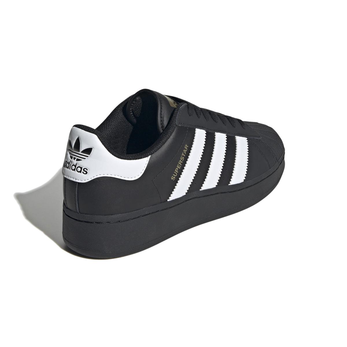 product/2/0/2025_08_adidas_ig9777_7_footwear_photography_back_lateral_top_view_white.jpg