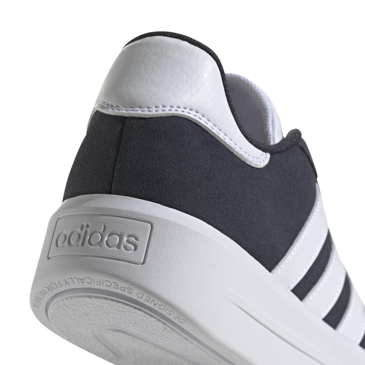 product/2/0/2025_10_adidas_ig8613_9_footwear_photography_detail_view_2_white.jpg