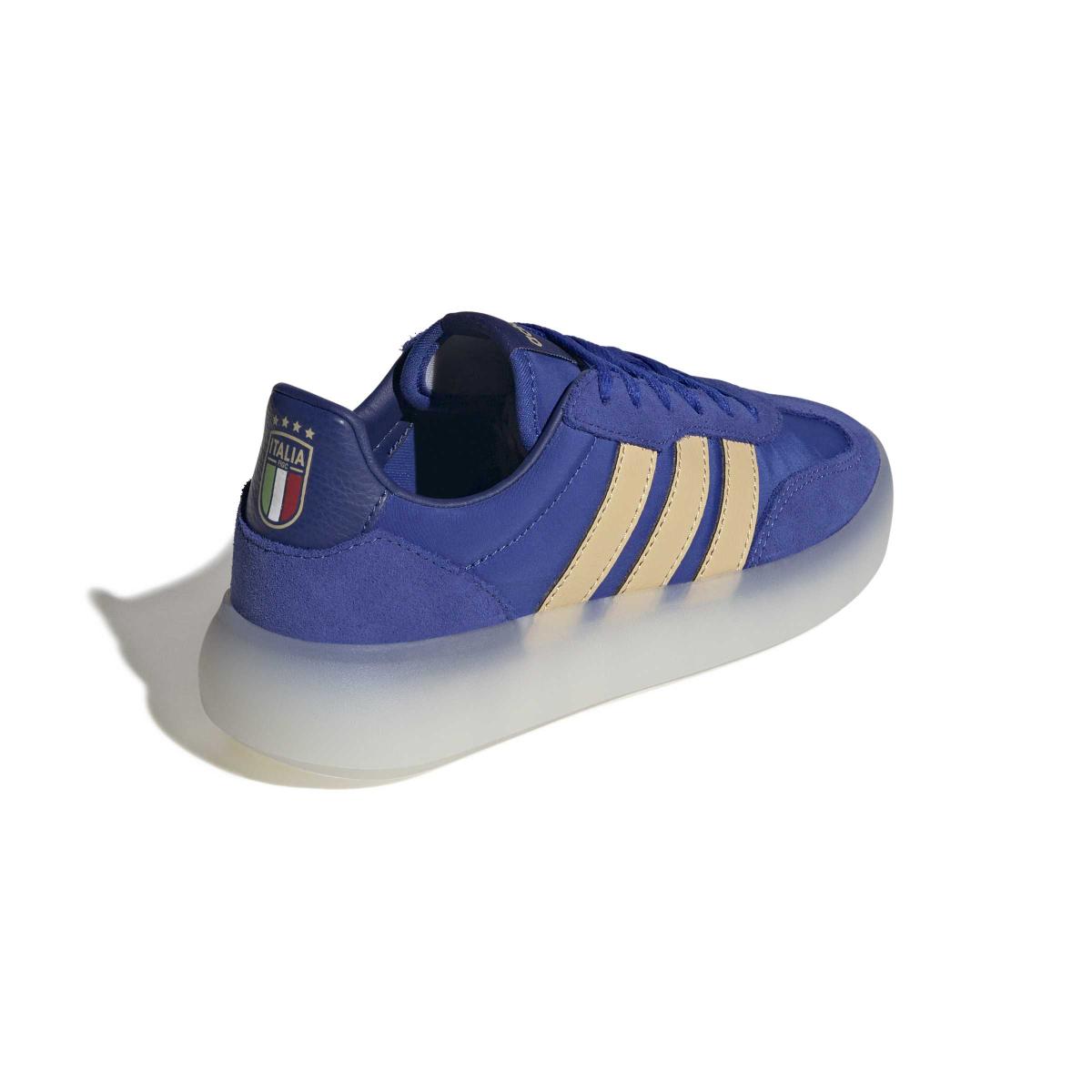 product/2/0/2025_11_12_adidas_hq9463_6_footwear_photography_back_lateral_top_view_white.jpg