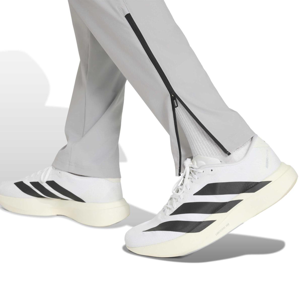 product/2/0/2025_11_12_adidas_jz6254_7_apparel_on_model_detail_view_2_white.jpg