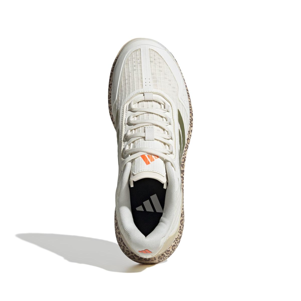 product/2/0/2025_adidas_jh5718_3_footwear_photography_top_portrait_view_white.jpg
