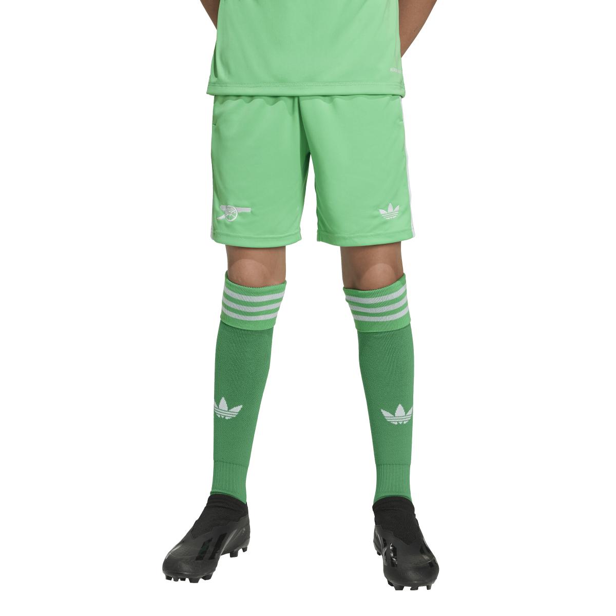 product/2/0/2025_adidas_ji9534_2_apparel_on_model_standard_view_transparent.jpg