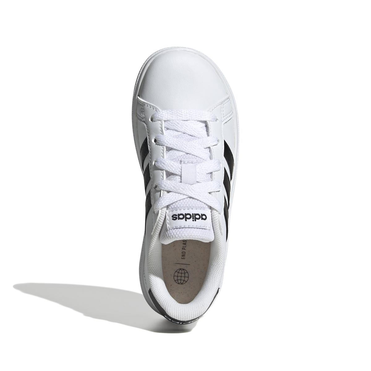 product/a/d/adidas-originals_gw6511_3_footwear_photography_top_portrait_view_white_000.jpg
