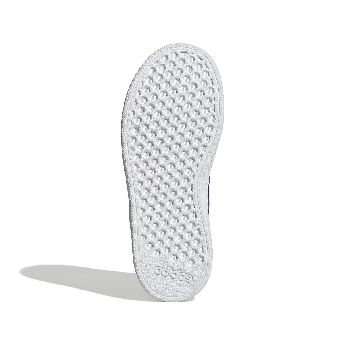 product/a/d/adidas-originals_ig4827_4_footwear_photography_bottom_view_white.jpg