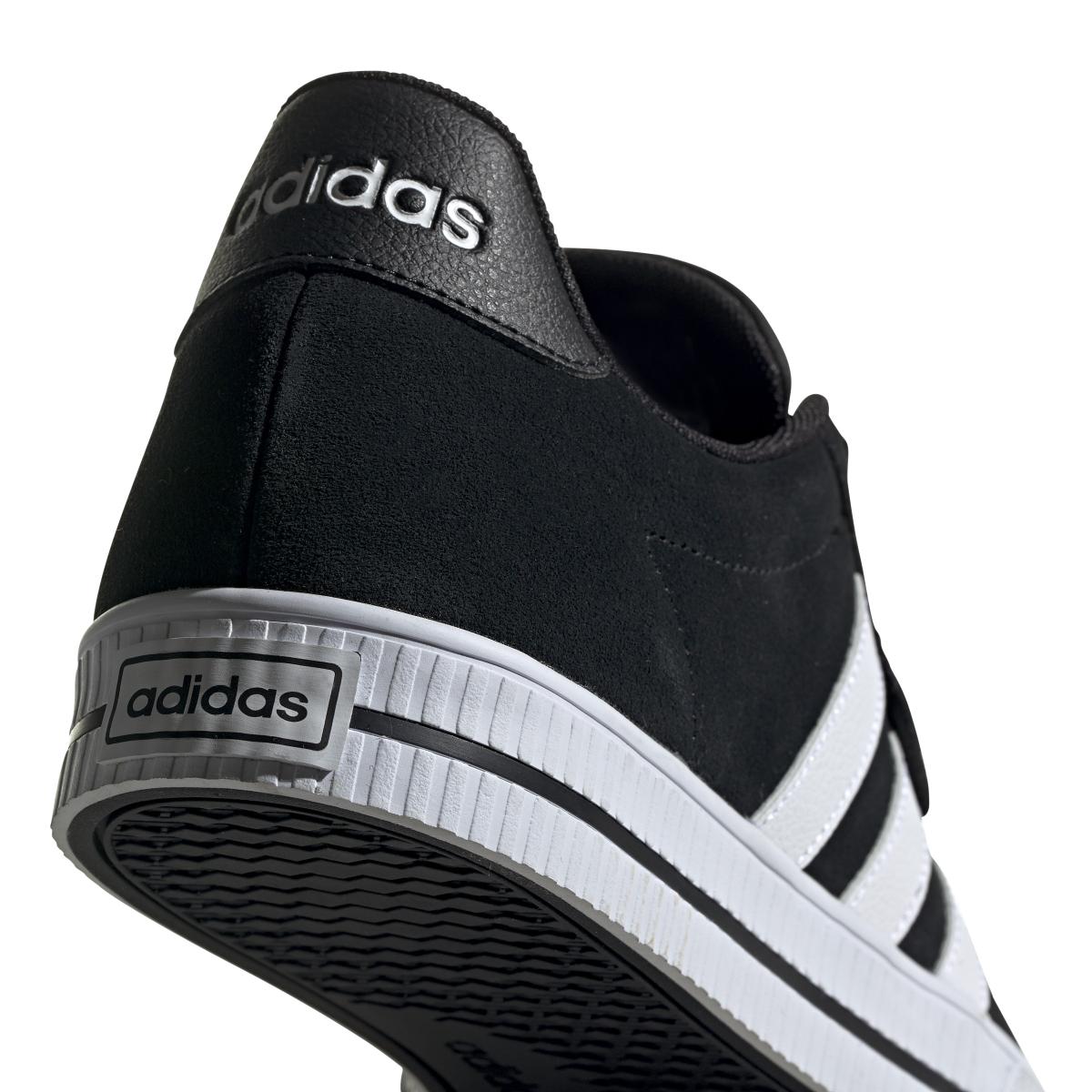 product/a/d/adidas_fw7439_10_footwear_photography_detail_view_3_white_000.jpg