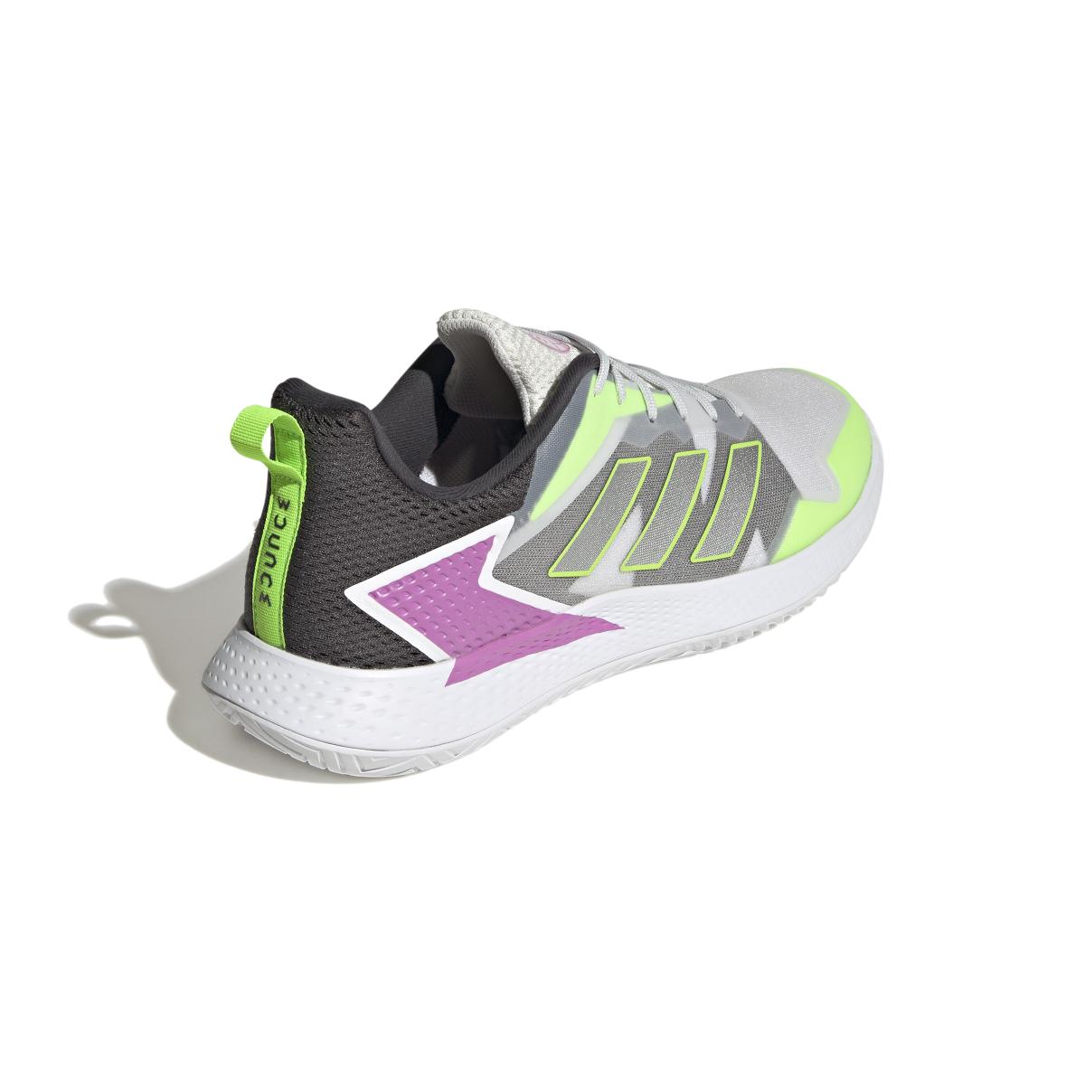 product/a/d/adidas_gv9519_7_footwear_photography_back_lateral_top_view_white_000.jpg