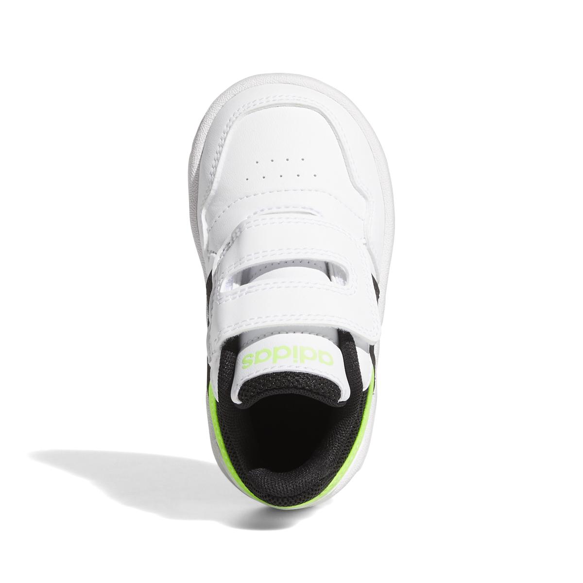 product/a/d/adidas_gw0441_3_footwear_photography_top_portrait_view_white.jpg
