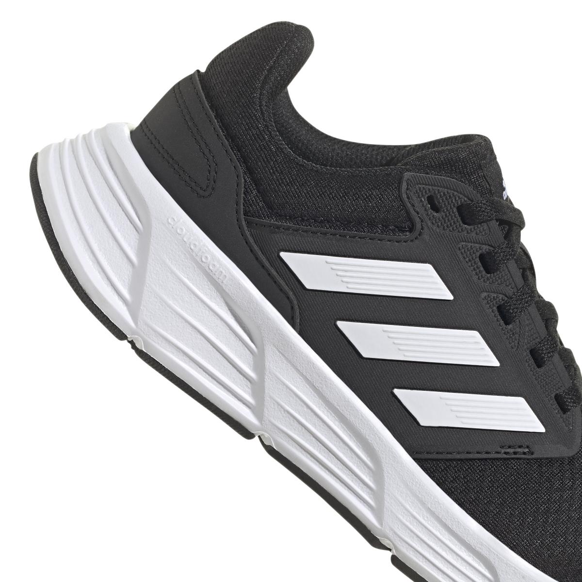 product/a/d/adidas_gw3847_9_footwear_photography_detail_view_2_white_000.jpg