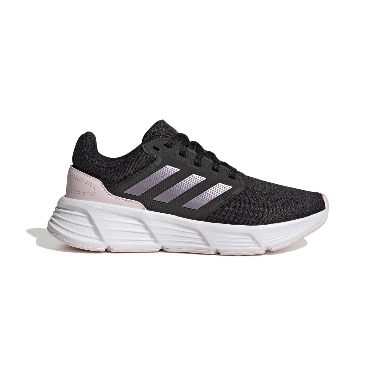 product/a/d/adidas_gw4132_1_footwear_photography_side_lateral_center_view_white_000.jpg