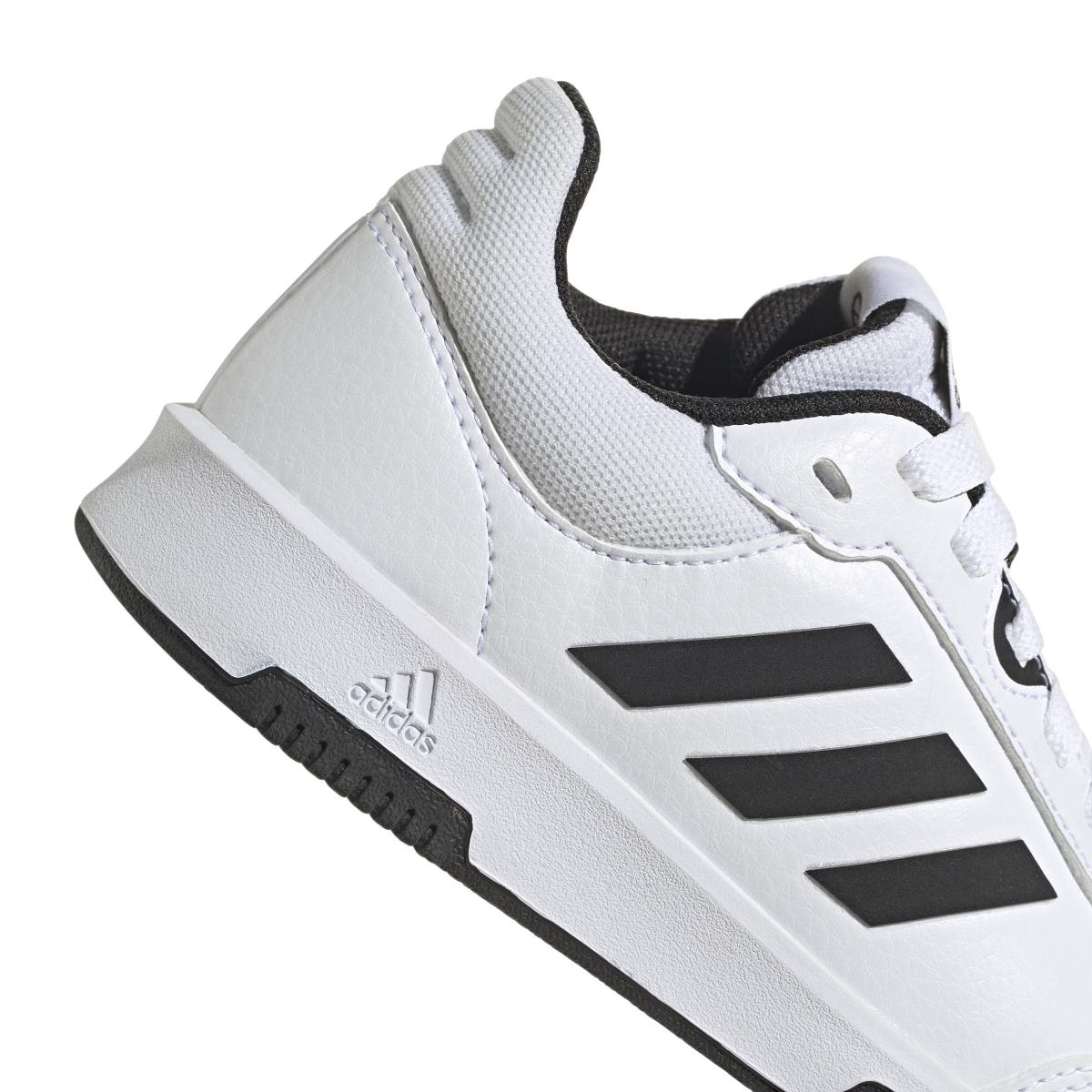 product/a/d/adidas_gw6422_9_footwear_photography_detail_view_2_white_000.jpg