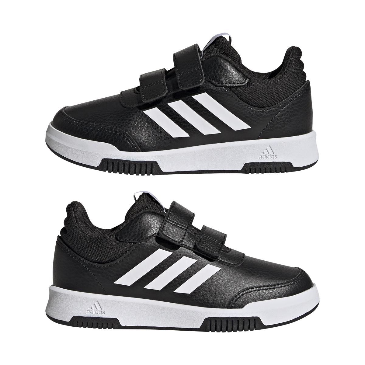 product/a/d/adidas_gw6440_10_footwear_photography_mirrored_pair_view_white_000.jpg