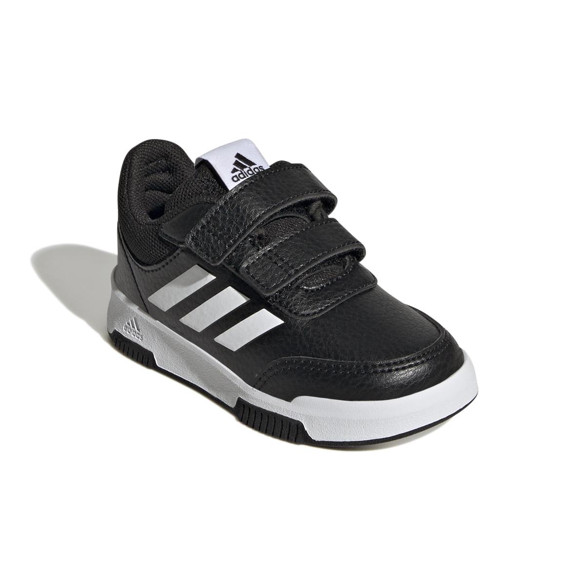 product/a/d/adidas_gw6456_6_footwear_photography_front_lateral_top_view_white_000.jpg