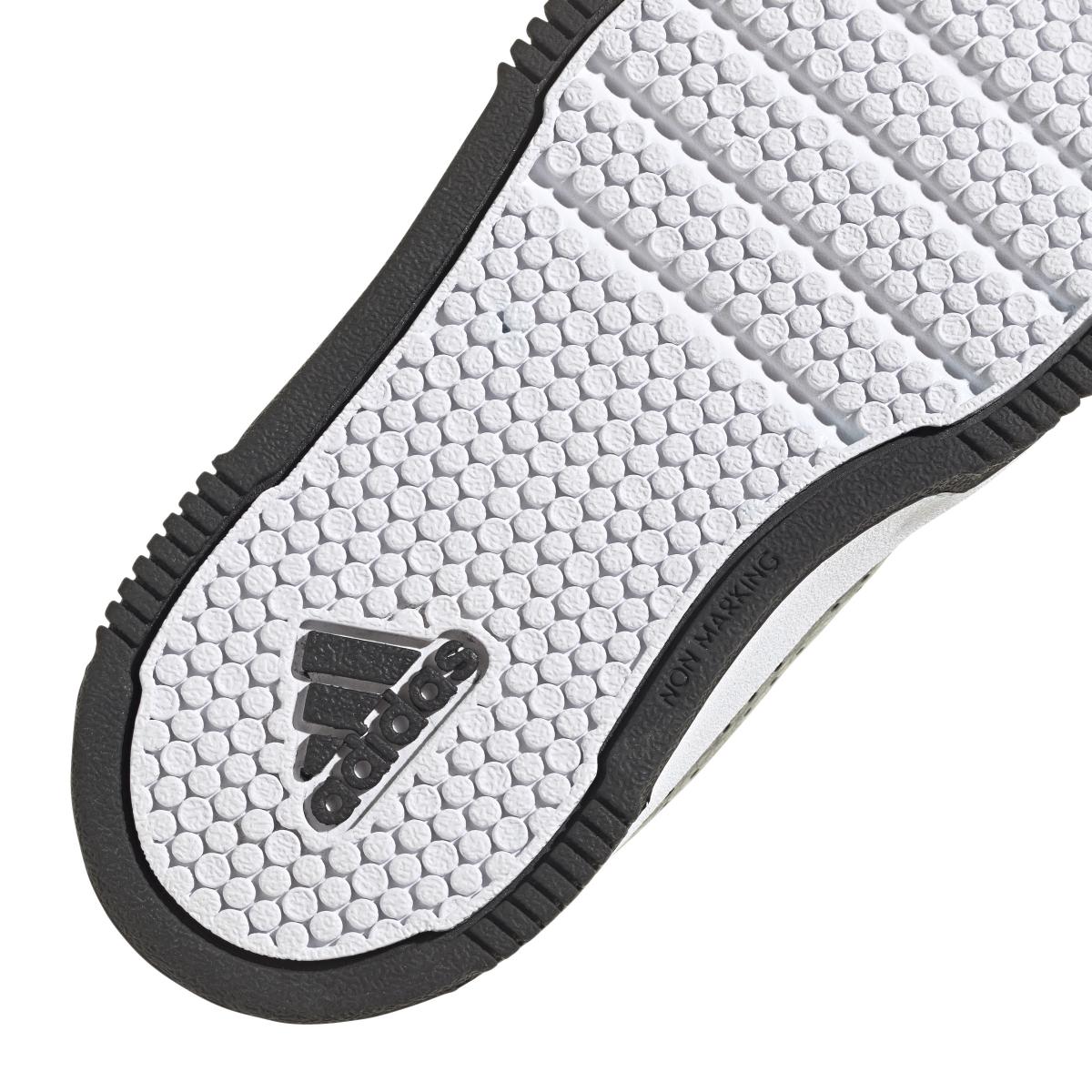 product/a/d/adidas_gw6456_9_footwear_photography_detail_view_2_white_000.jpg