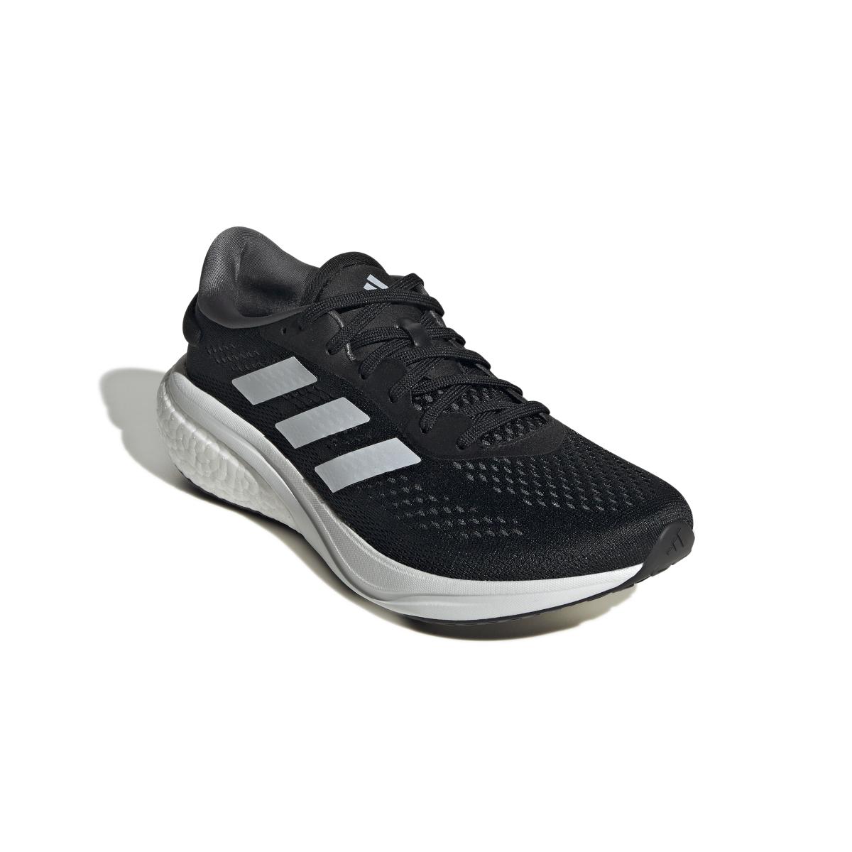 product/a/d/adidas_gw9088_6_footwear_photography_front_lateral_top_view_white_000.jpg