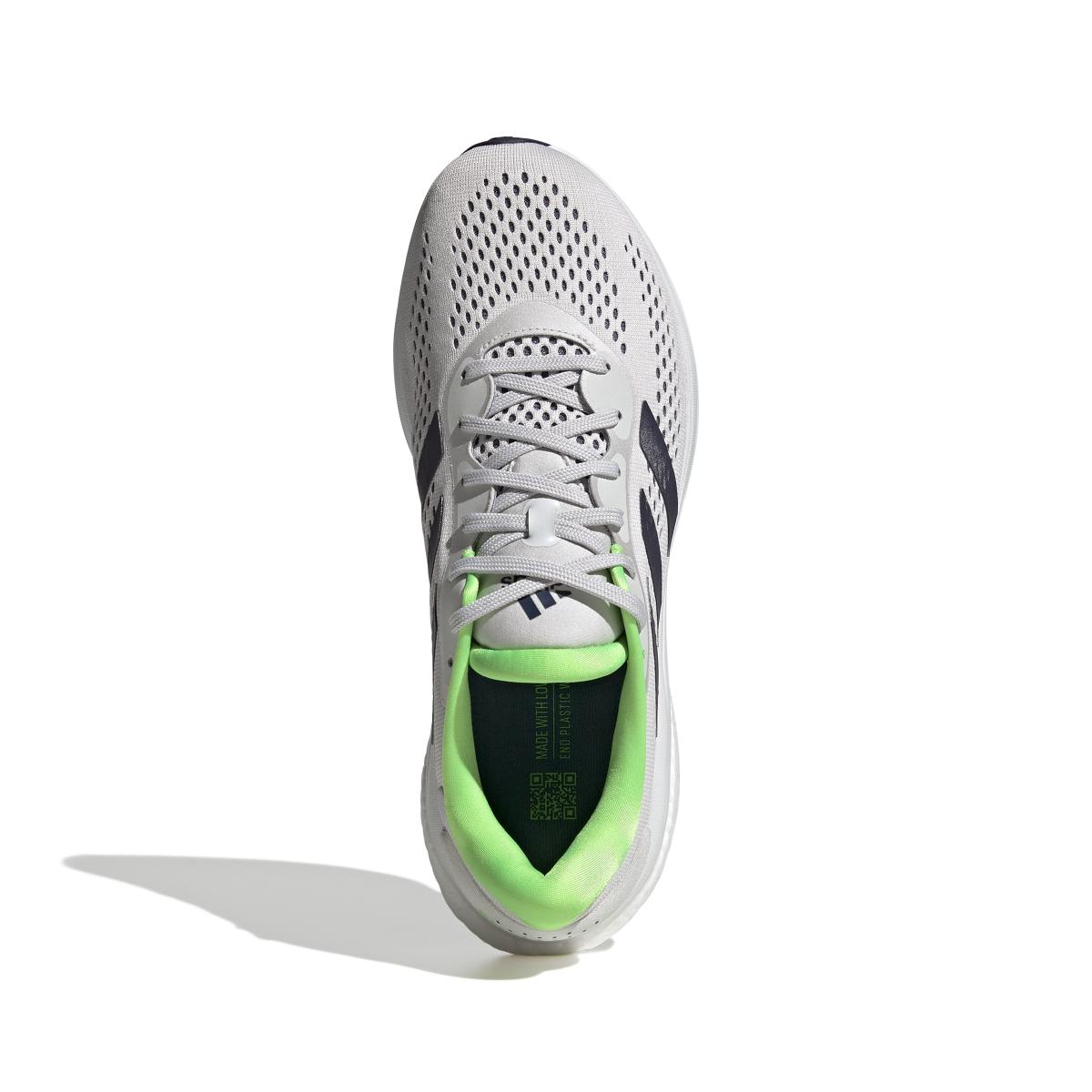 product/a/d/adidas_gw9093_3_footwear_photography_top_portrait_view_white_000.jpg