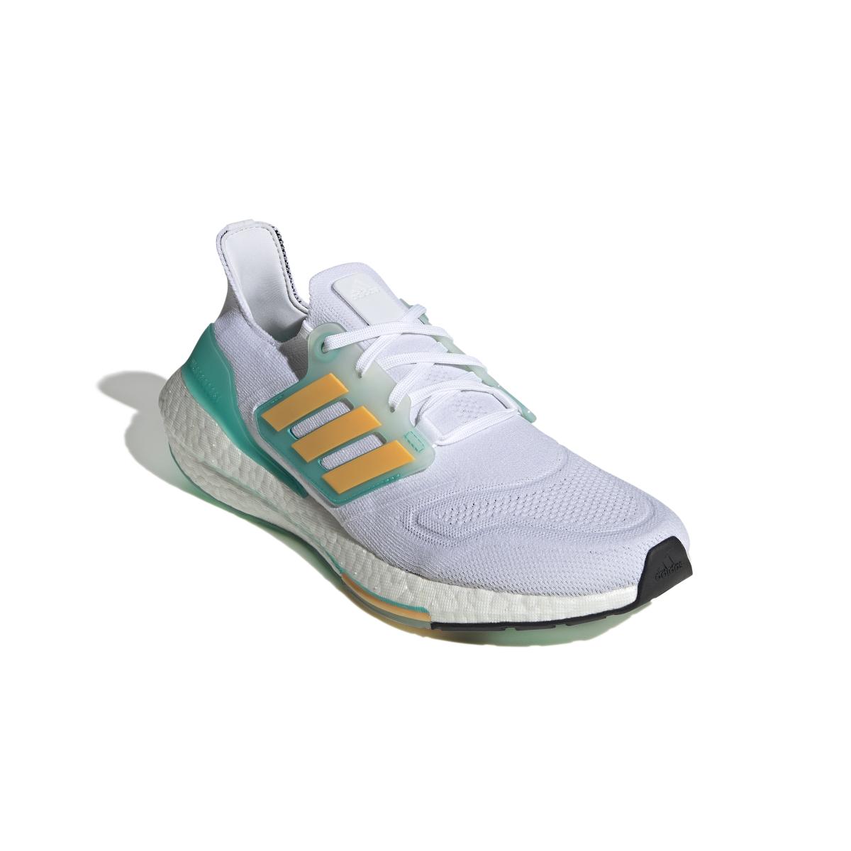 product/a/d/adidas_gx5463_6_footwear_photography_front_lateral_top_view_white_000.jpg