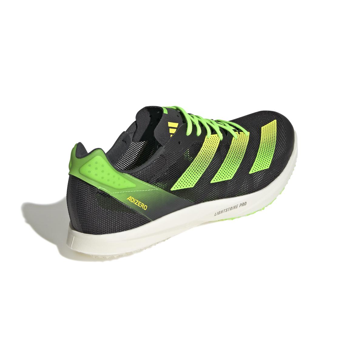 product/a/d/adidas_gy8418_7_footwear_photography_back_lateral_top_view_white_000.jpg