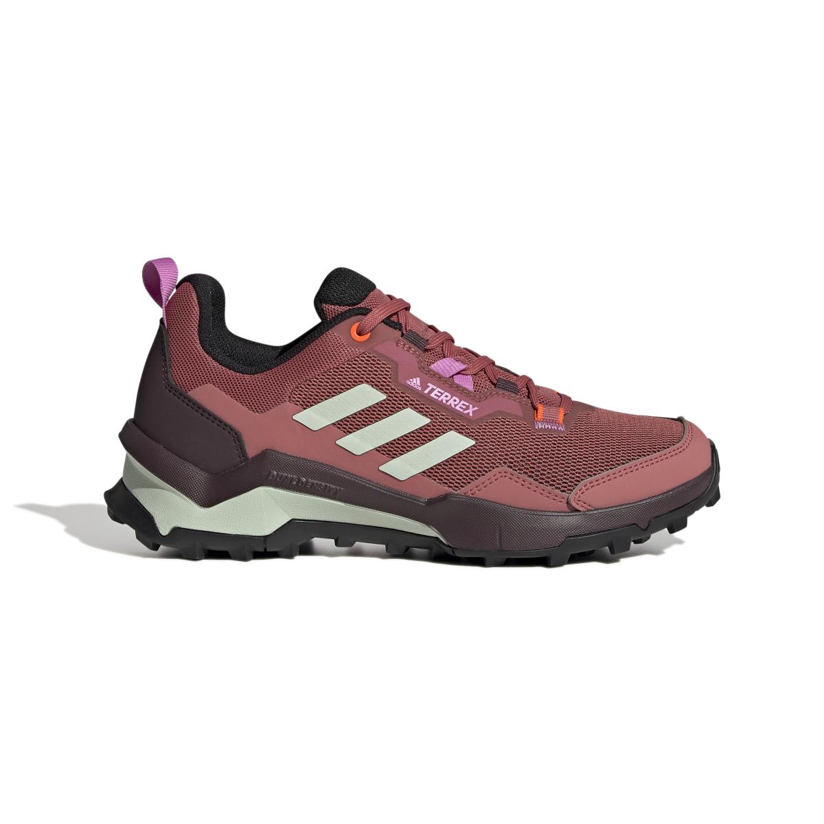 product/a/d/adidas_gy8621_1_footwear_photography_side_lateral_center_view_white_000.jpg