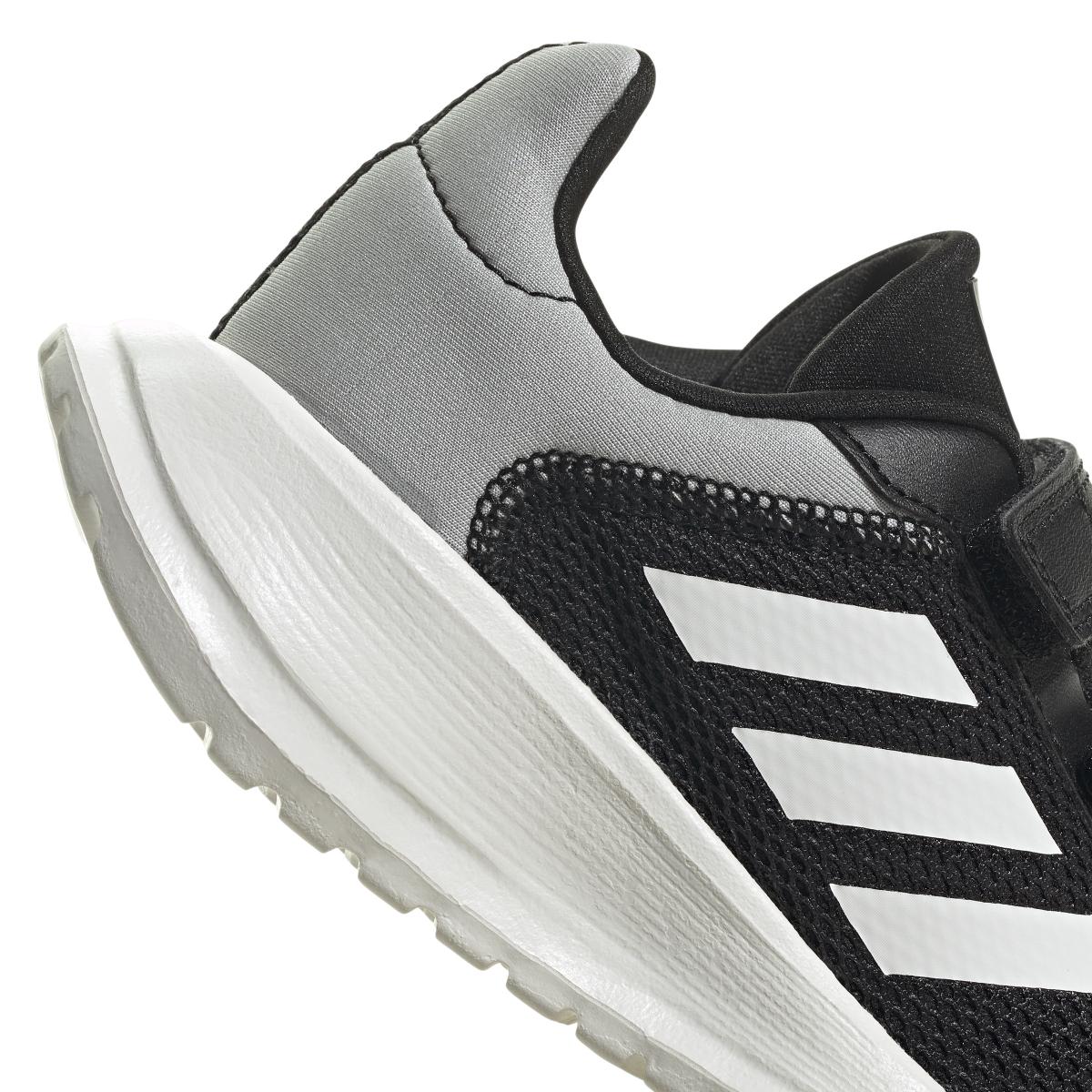 product/a/d/adidas_gz3434_9_footwear_photography_detail_view_2_white_000.jpg