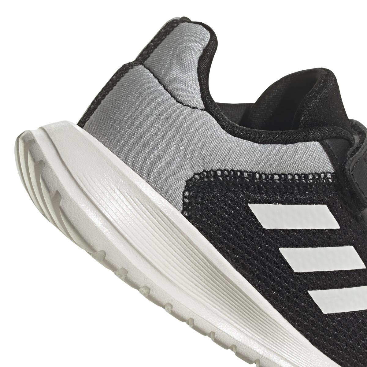 product/a/d/adidas_gz5856_9_footwear_photography_detail_view_2_white_000.jpg