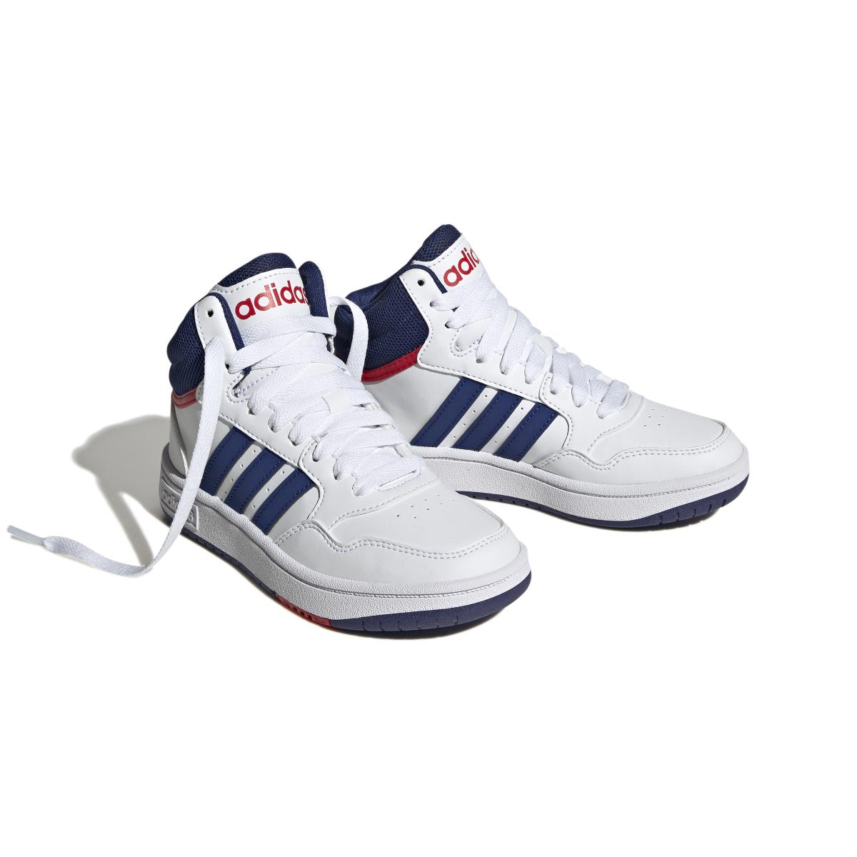 product/a/d/adidas_gz9647_6_footwear_photography_front_lateral_top_view_white_000.jpg