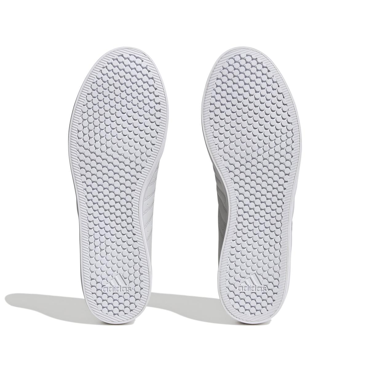 product/a/d/adidas_hp6013_4_footwear_photography_bottom_view_white-nw052424.jpg