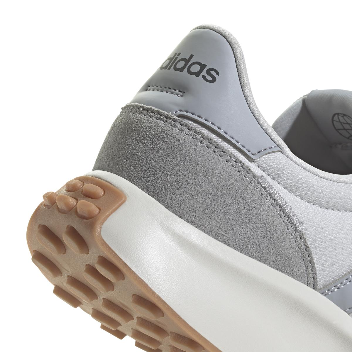 product/a/d/adidas_id1874_9_footwear_photography_detail_view_2_white.jpg
