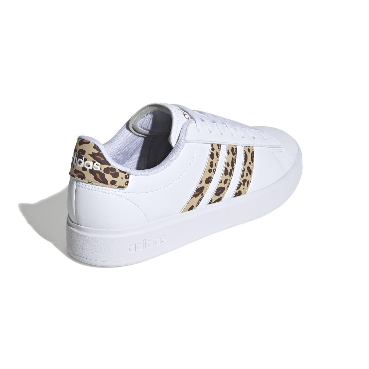 product/a/d/adidas_id2994_7_footwear_photography_back_lateral_top_view_white.jpg
