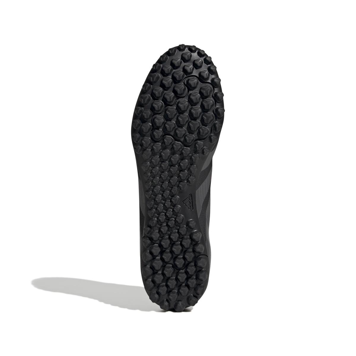 product/a/d/adidas_id3783_3_footwear_photography_bottom_view_white.jpg