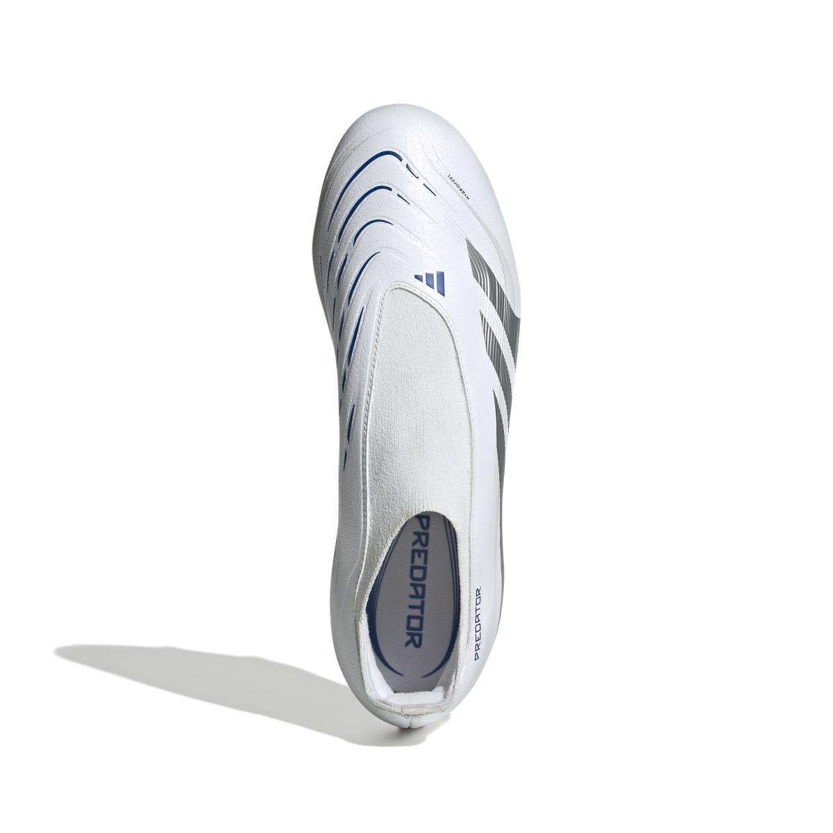 product/a/d/adidas_id3860_2_footwear_photography_top_portrait_view_white-nw091625.jpg
