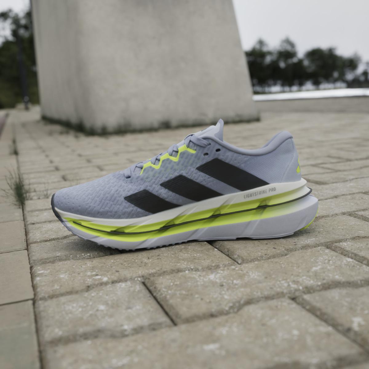product/a/d/adidas_id6176_22_footwear_photography_heromrktng_view_7.jpg