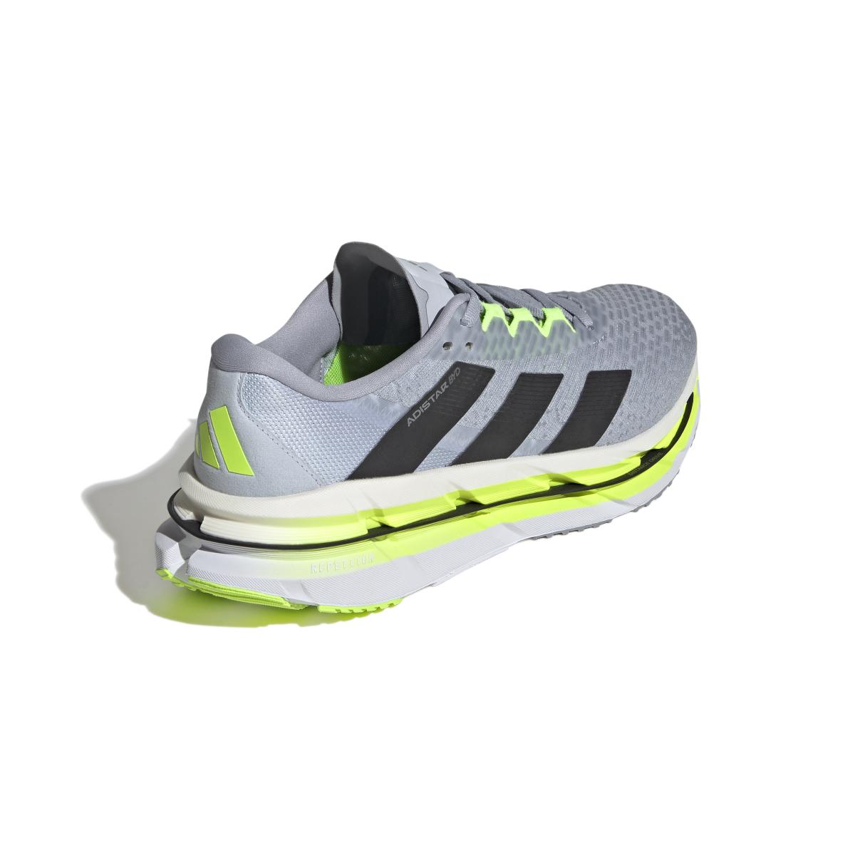 product/a/d/adidas_id6176_7_footwear_photography_back_lateral_top_view_white.jpg