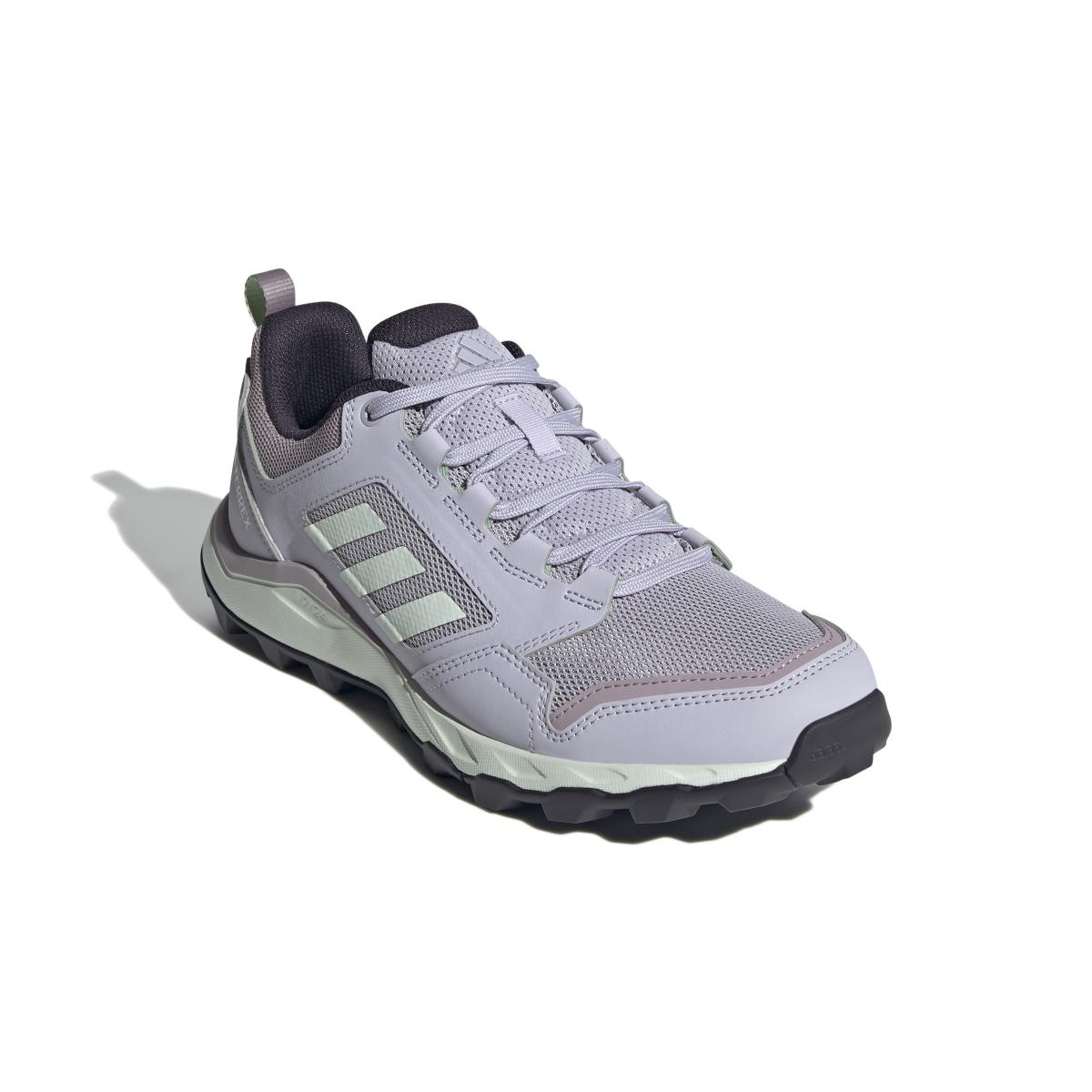 product/a/d/adidas_id7708_6_footwear_photography_front_lateral_top_view_white.jpg