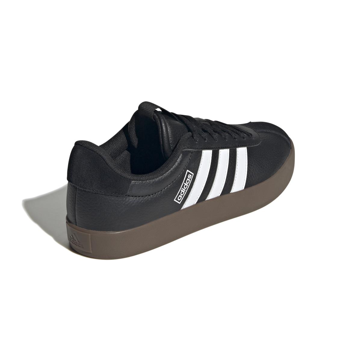 product/a/d/adidas_id8796_7_footwear_photography_back_lateral_top_view_white-nw040724.jpg