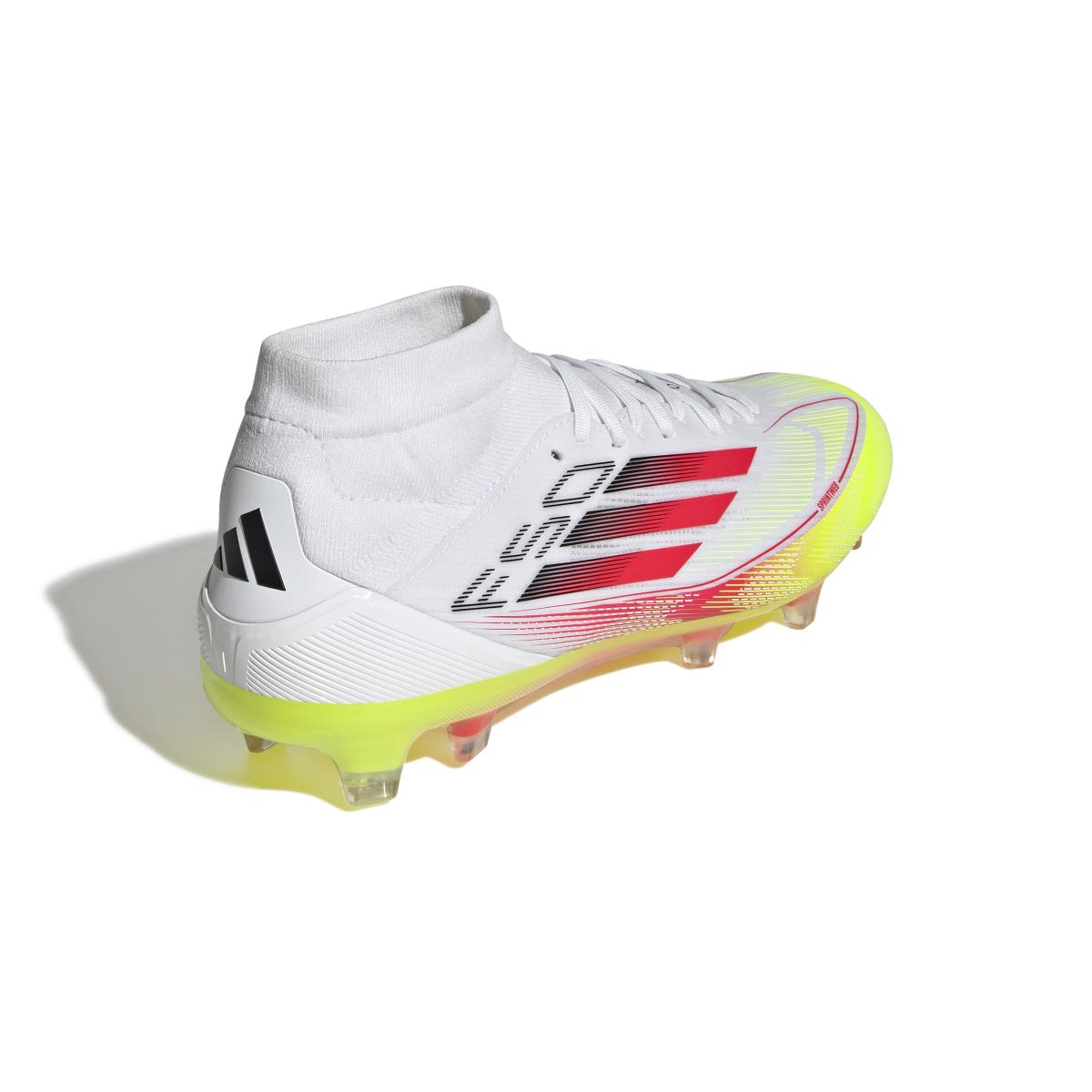 product/a/d/adidas_ie1462_6_footwear_photography_back_lateral_top_view_white.jpg