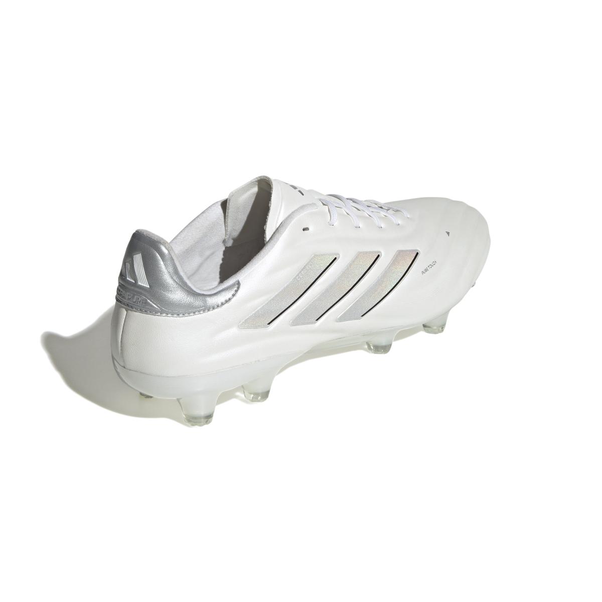 product/a/d/adidas_ie7488_6_footwear_photography_back_lateral_top_view_white.jpg