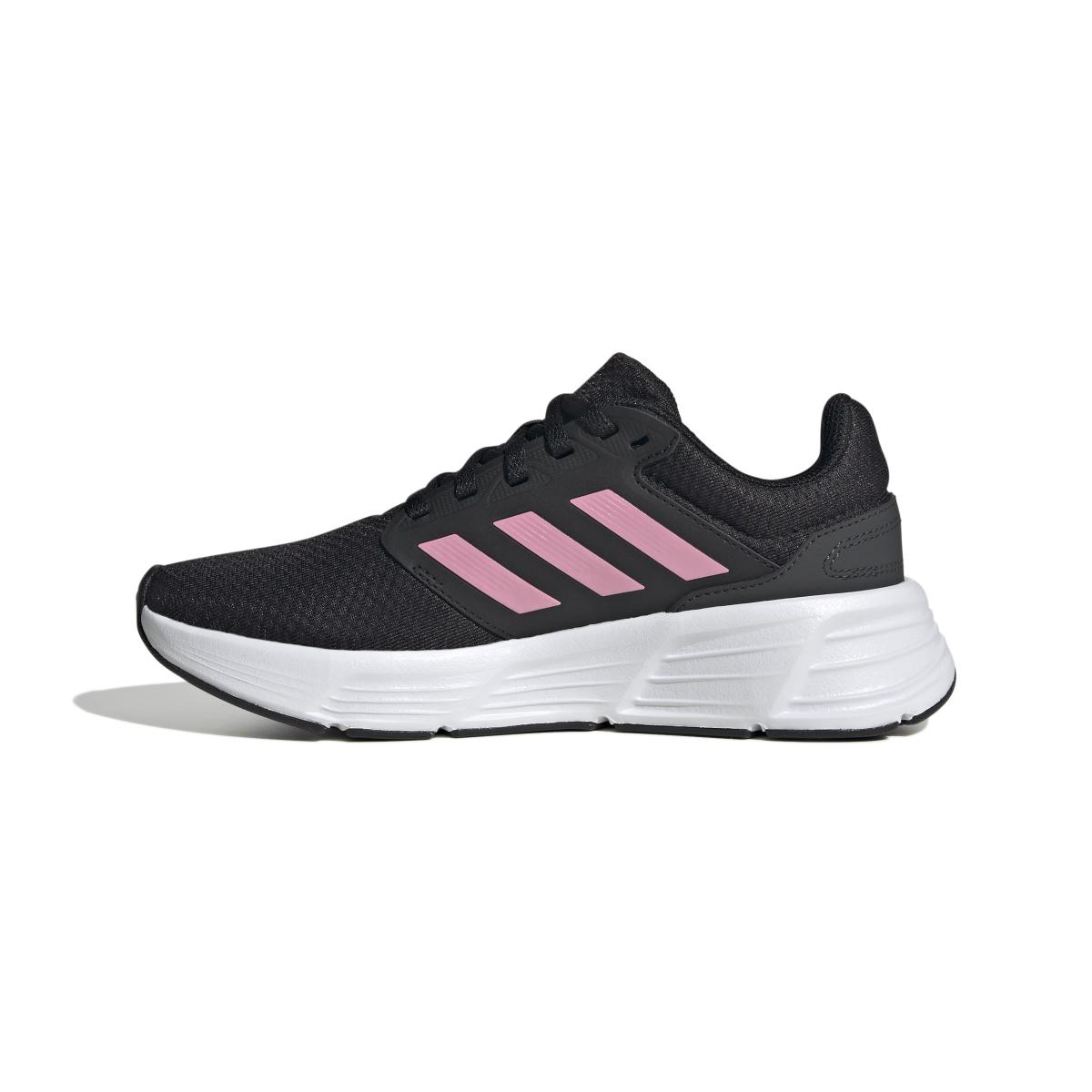 product/a/d/adidas_ie8149_5_footwear_photography_side_medial_center_view_white.jpg