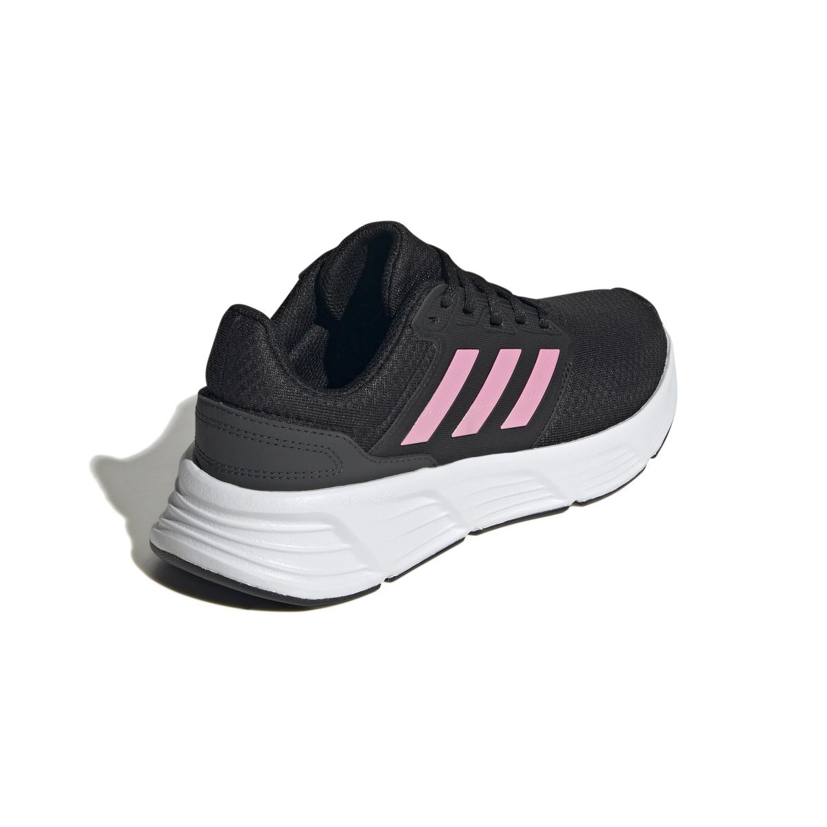 product/a/d/adidas_ie8149_7_footwear_photography_back_lateral_top_view_white.jpg