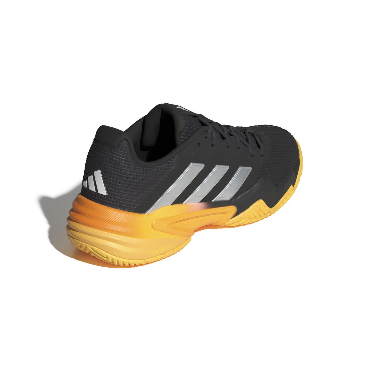 product/a/d/adidas_if0467_7_footwear_photography_back_lateral_top_view_white-nw0324_1.jpg