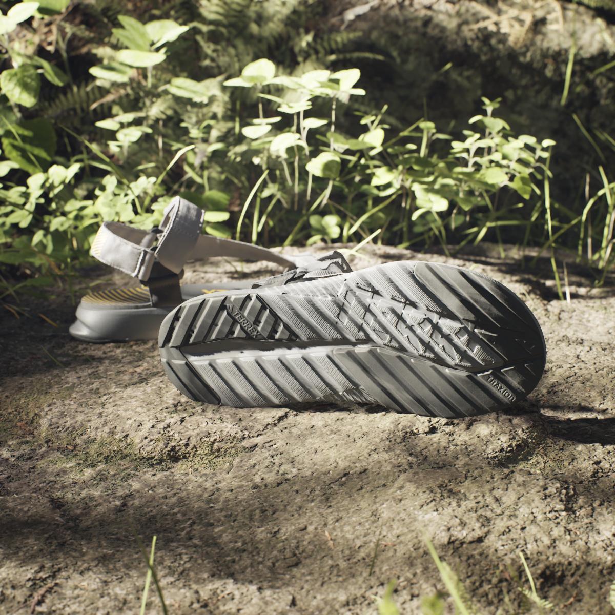 product/a/d/adidas_if3103_17_footwear_photography_heromrktng_view_4.jpg