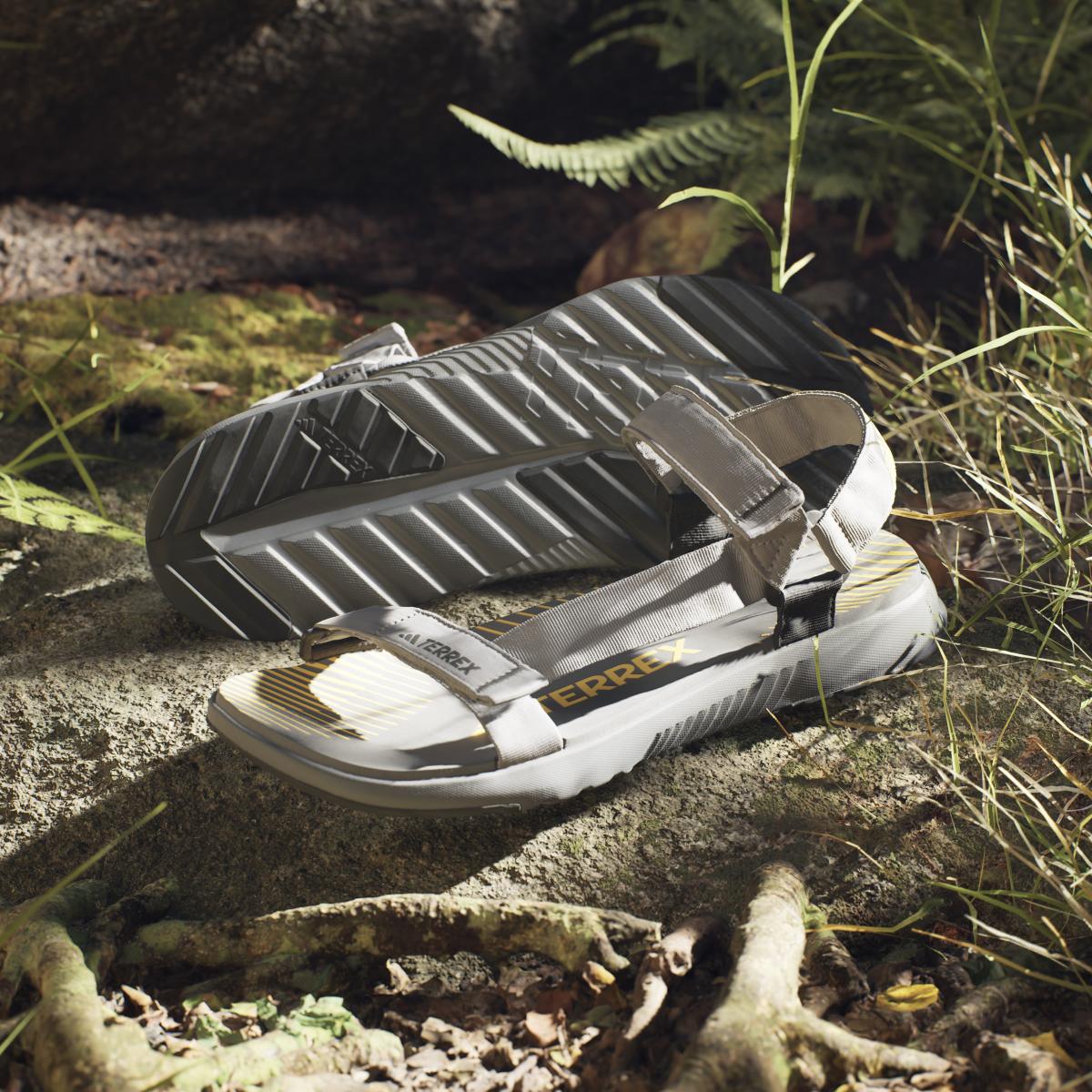 product/a/d/adidas_if3103_21_footwear_photography_heromrktng_view_8.jpg