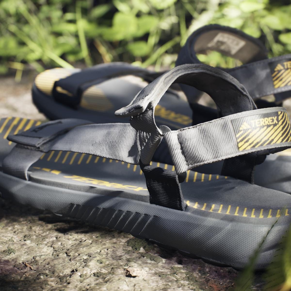 product/a/d/adidas_if3103_23_footwear_photography_heromrktng_view_10.jpg