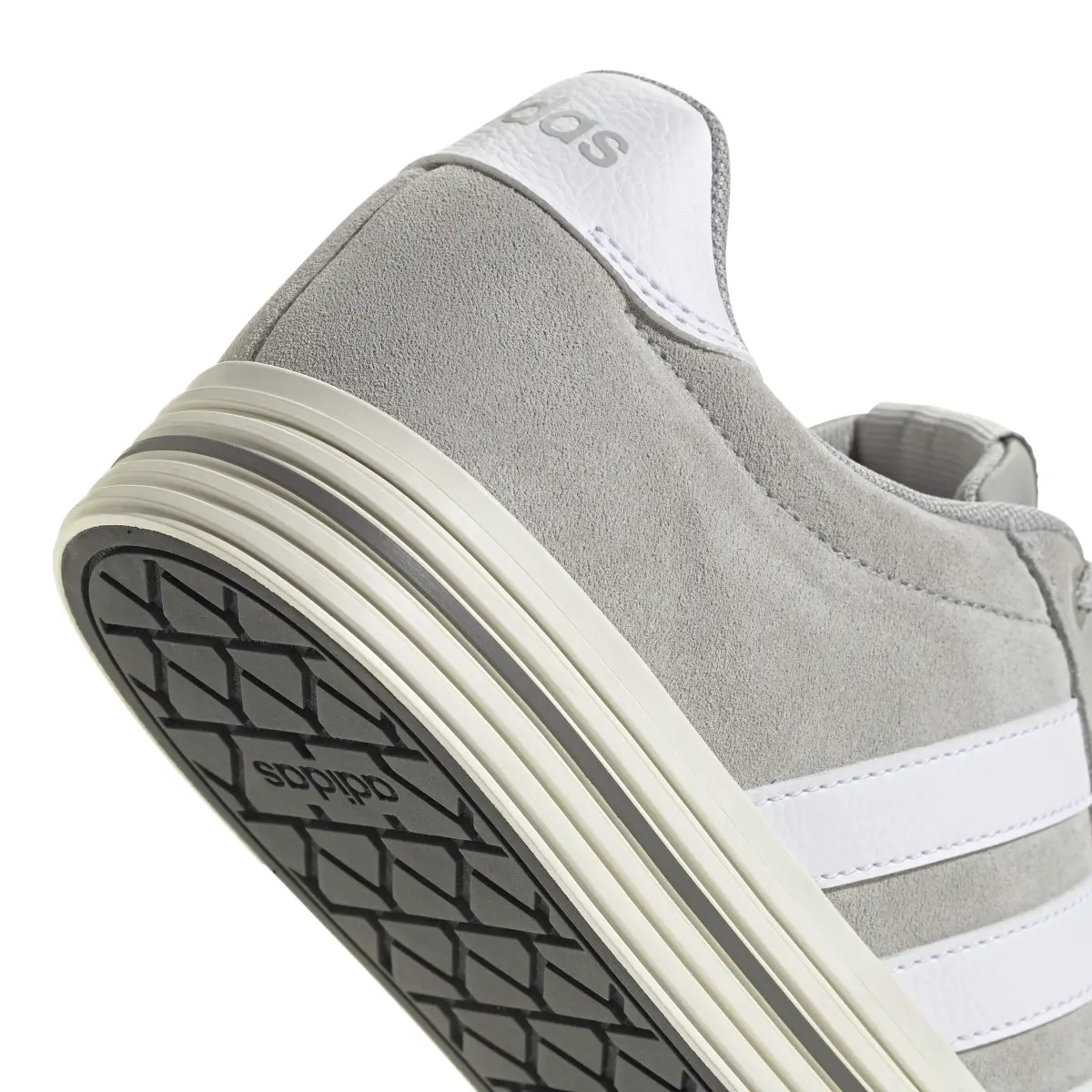 product/a/d/adidas_if4504_9_footwear_photography_detail_view_2_white.jpg