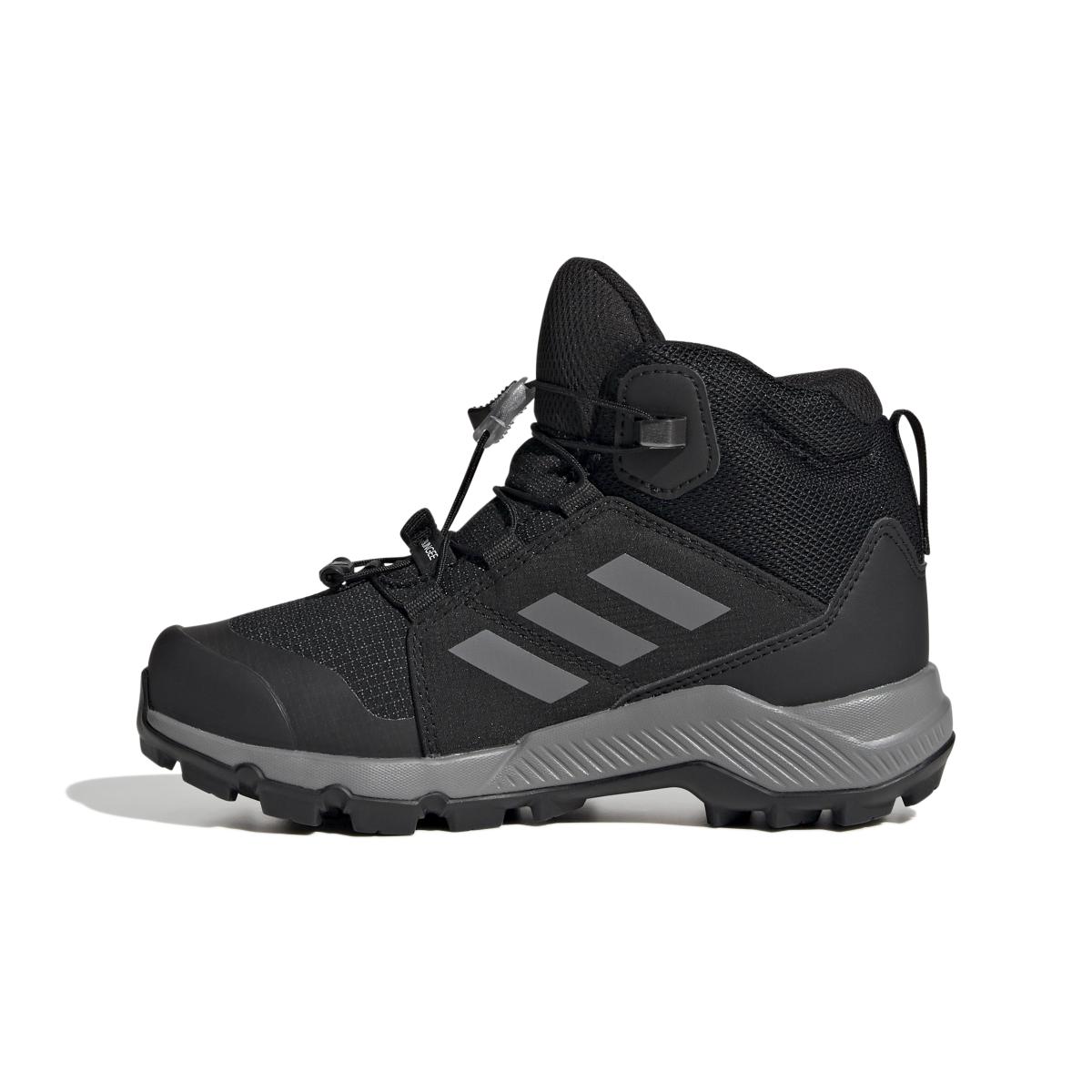 product/a/d/adidas_if7522_5_footwear_photography_side_medial_center_view_white.jpg