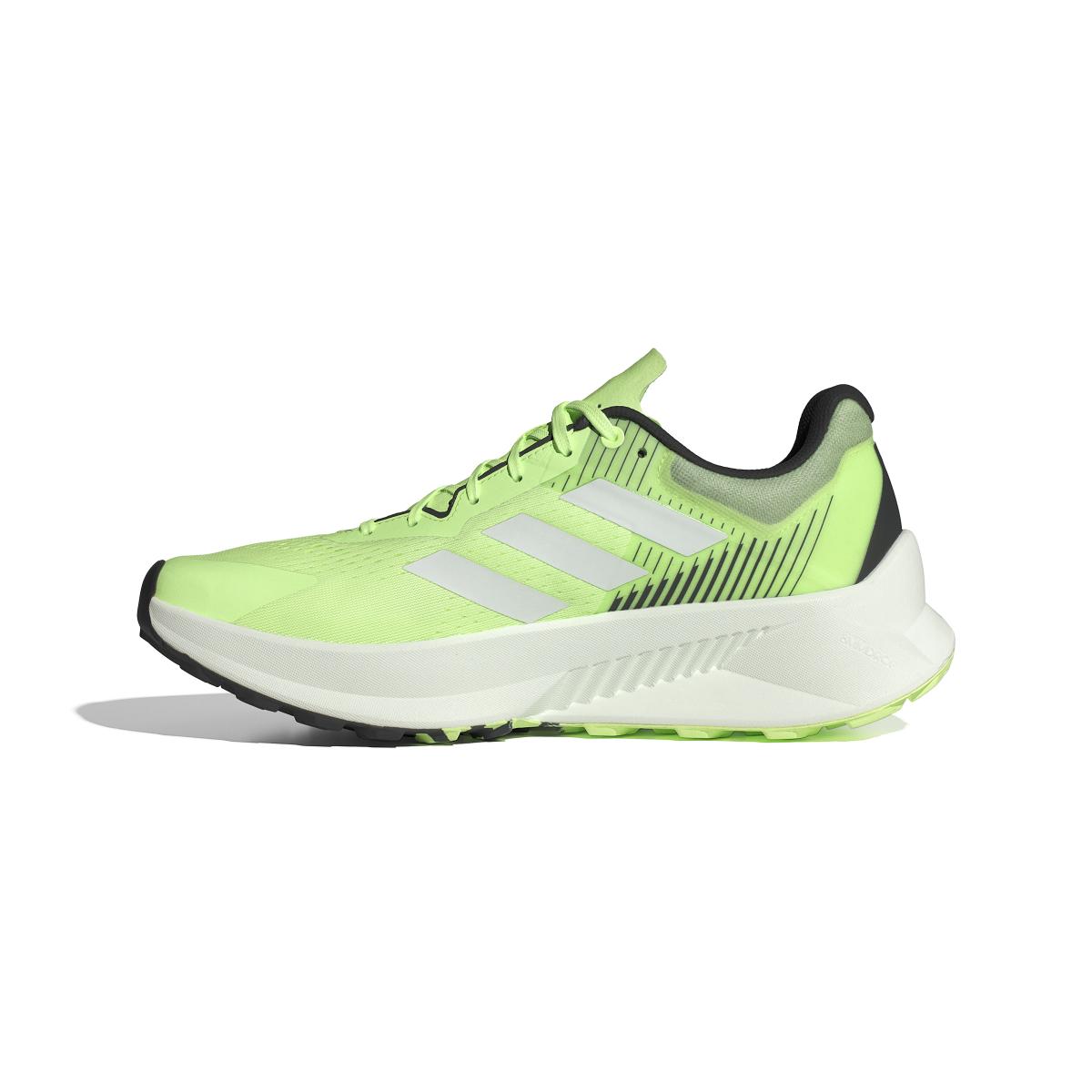 product/a/d/adidas_ig8026_5_footwear_photography_side_medial_center_view_white-nw031524.jpg