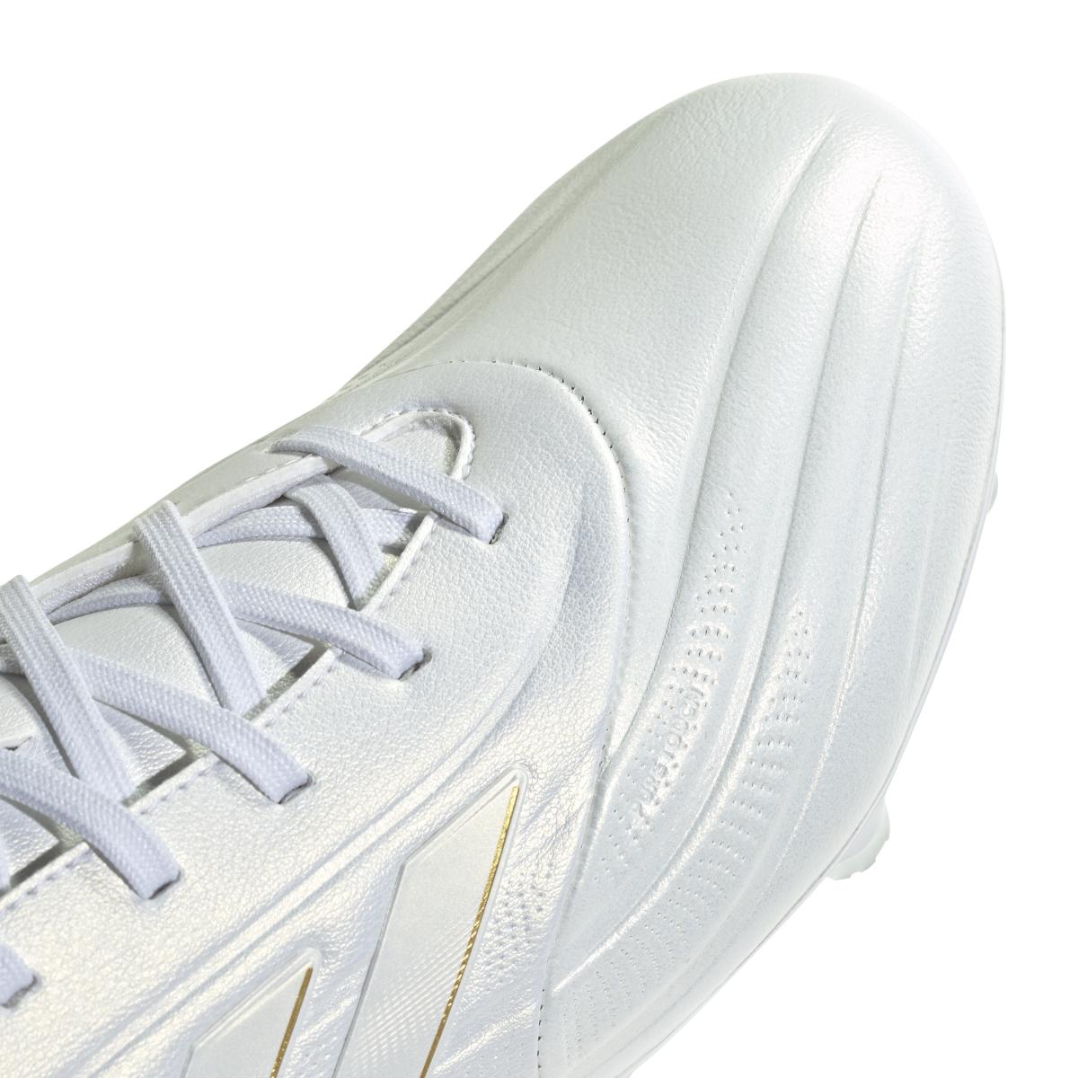 product/a/d/adidas_ig8718_7_footwear_photography_detail_view_1_white.jpg