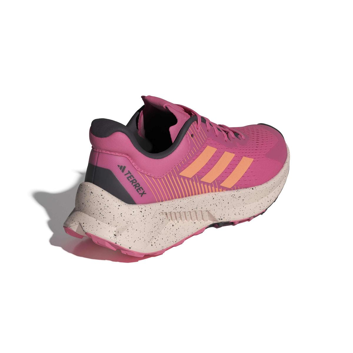 product/a/d/adidas_ig8924_7_footwear_photography_back_lateral_top_view_white-nw091625.jpg